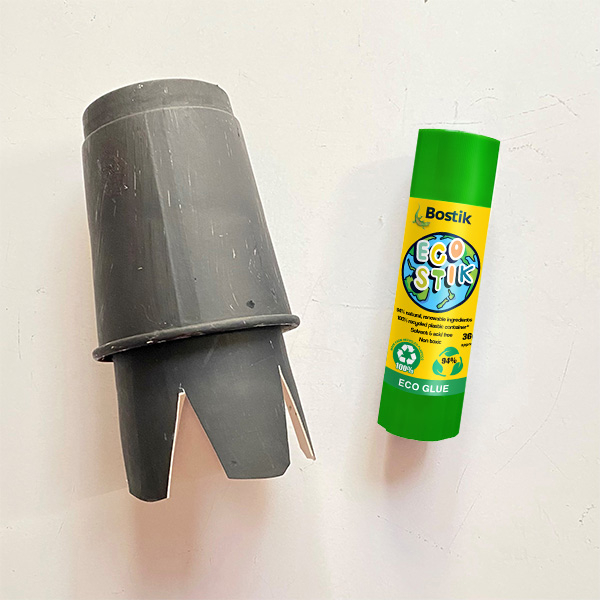 Bostik DIY new zealand halloween bobbing ghosts step 9