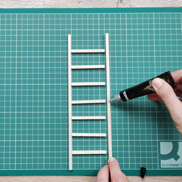 Bostik DIY Greece tutorial doll  house step 10