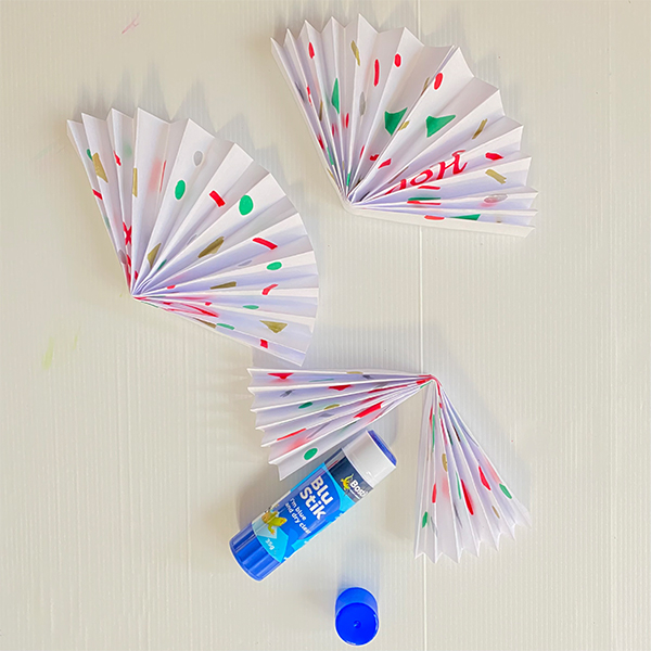 Bostik DIY Australia Christmas Party Fan Step 4