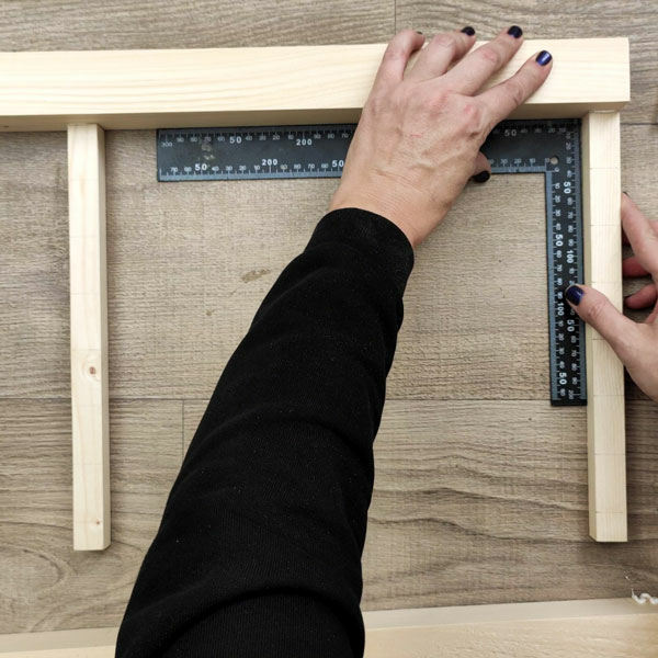 Bostik DIY Greece Tutorial Side Table step 4