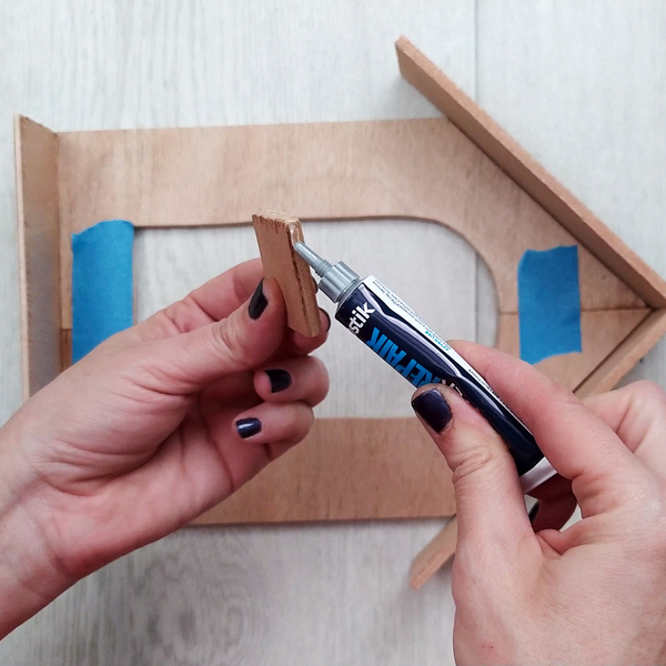 Bostik DIY Greece Tutorial BirdFeeder Image 1080x1080 05