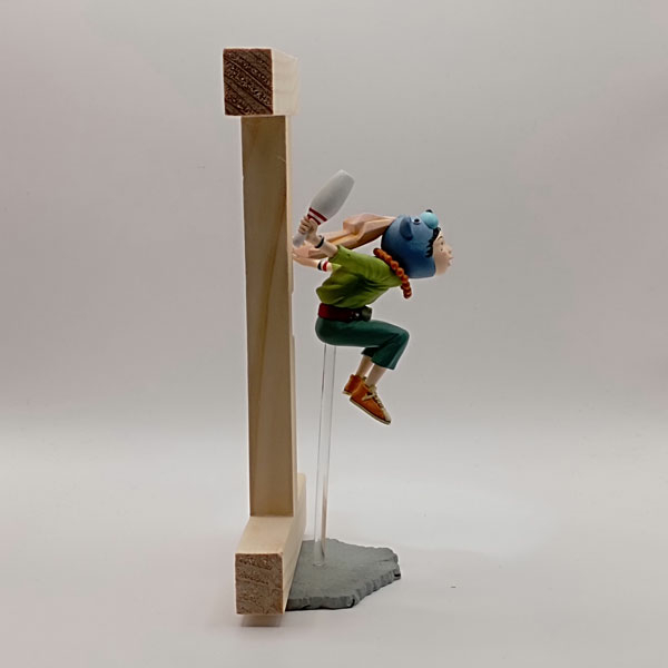 Bostik DIY Philippines tutorial How to Create Unique Action Figure Bookends with No More Nails step 2