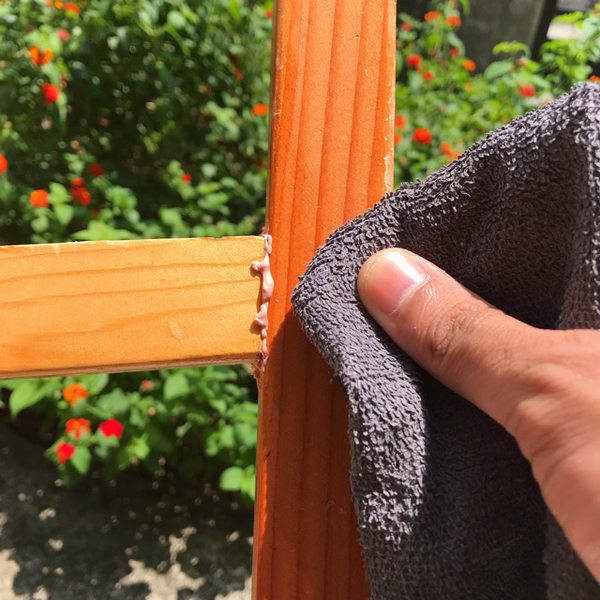 Bostik DIY Philippines tutorial Quick Fix For A Wobbly Stool step 5