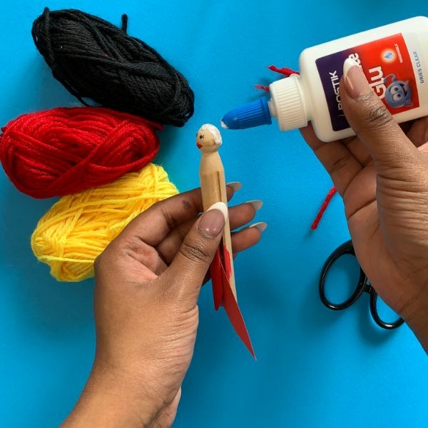 DIY Bostik UK Ideas & Inspiration - Mermaid clothes peg craft 7