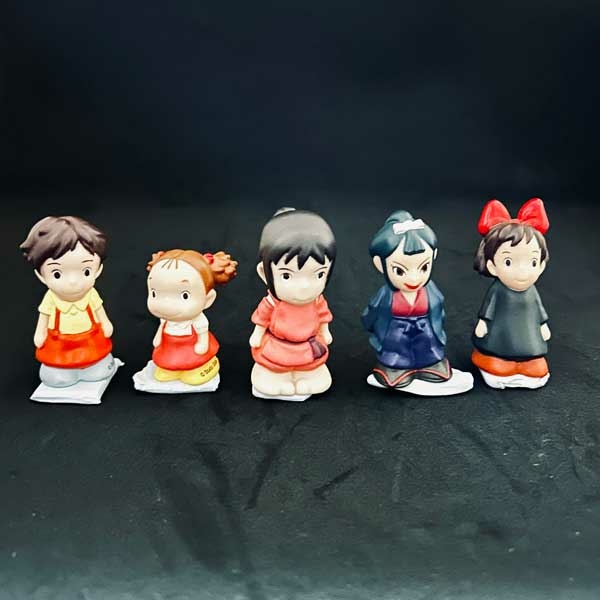 Bostik DIY Philippines tutorial Shelf Display with Blu Tack step 3