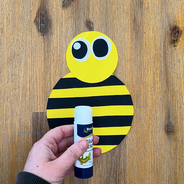 Bostik DIY South Africa Tutorial Bumblebee step 4