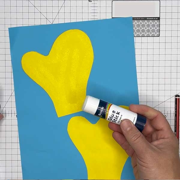 Bostik DIY South Africa Tutorial Mitten step 2